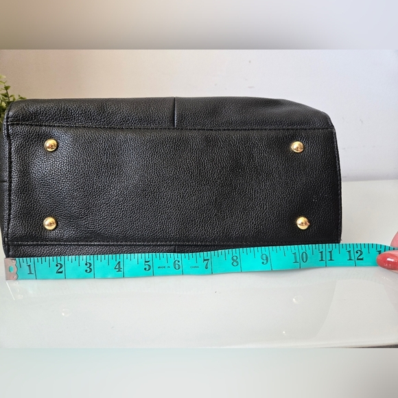 Tignanello Black Leather Multi Pocket Handbag - Picture 11 of 15